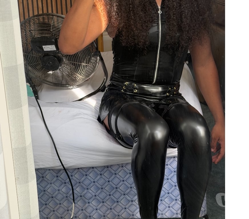 Trans Escorts West Midlands Birmingham - Photos for Bela Brazilian trans girl 8 inches dominante🇧🇷