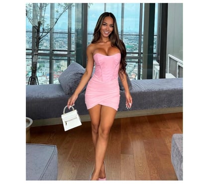 Escorts and Massages Epsom Epsom and Ewell - Photos for £50 Mel 🍯 LUXURY GFE ❤️🇧🇷