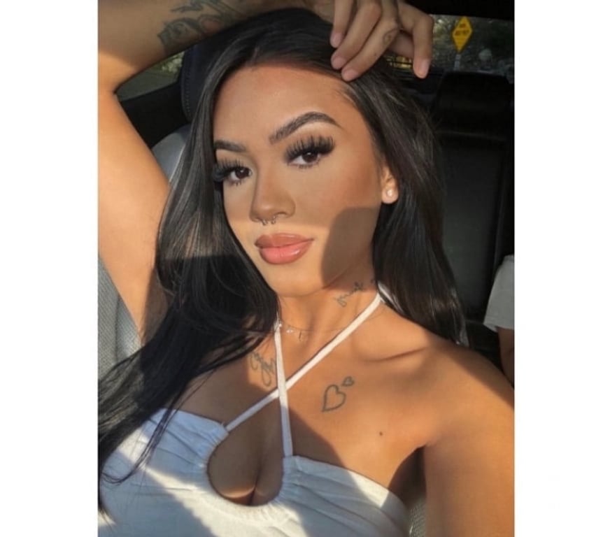 Escorts Kent Swale - Photos for Latina party girl in FAVERSHAM