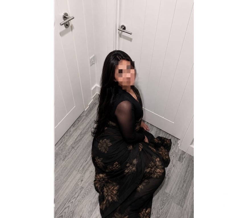 Escorts Greater Manchester Manchester - Photos for Elegant & Caring Indian Tamil girl new in Manchester