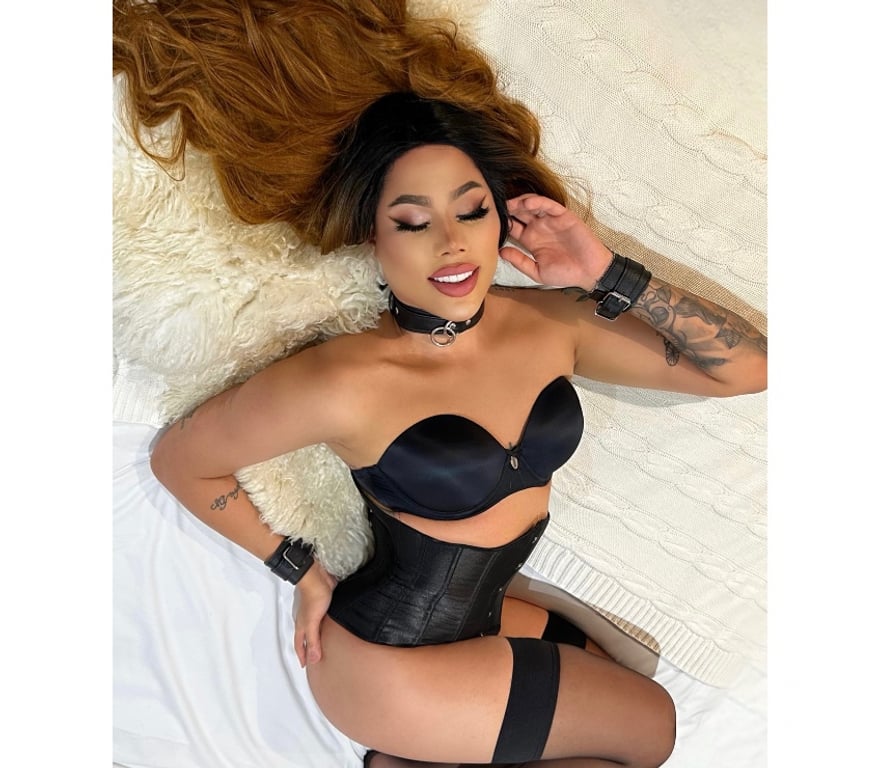 Trans Escorts West Midlands Birmingham - Photos for VÍVIAN FERRAZ IN BIRMINGHAM