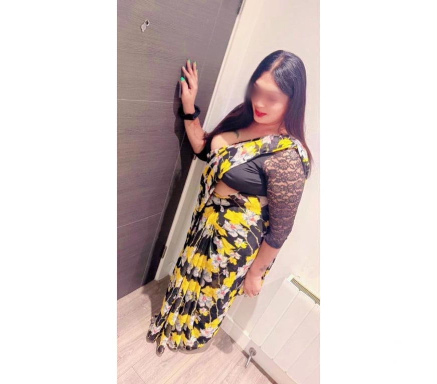 Escorts West Yorkshire Leeds - Photos for South Indian Tamil Girl New in Leeds