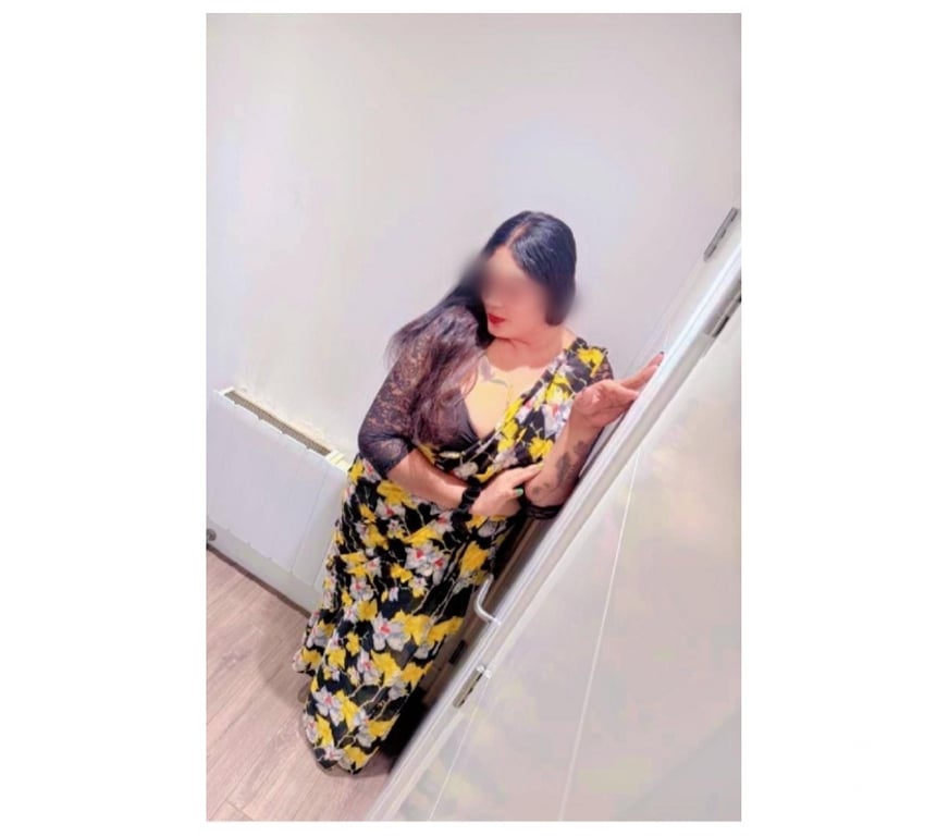 Escorts West Yorkshire Leeds - Photos for South Indian Tamil Girl New in Leeds