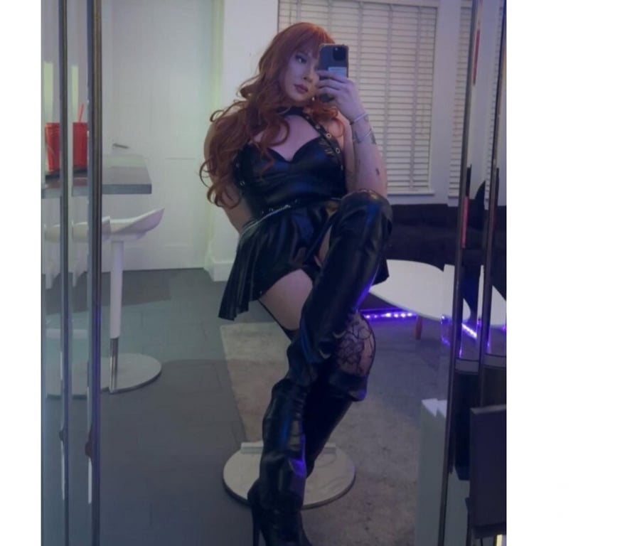 Trans Escorts Bristol Bristol City Centre - Bristol - Photos for Mistress Lauren Brazilian XXL P@rty 🔥😈💦