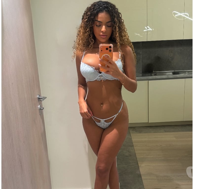 Escorts Hampshire Southampton - Photos for Beautiful Beatrice New Brazilian Girl