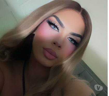 Trans East Croydon (Tramlink) Station South East London - Photos for AVAILABLE 🔥✨ LATINA 🇩🇴🇩🇴