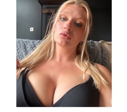 Trans Leeds City Centre Leeds - Photos for British Trans Feminine and Elegant Escort