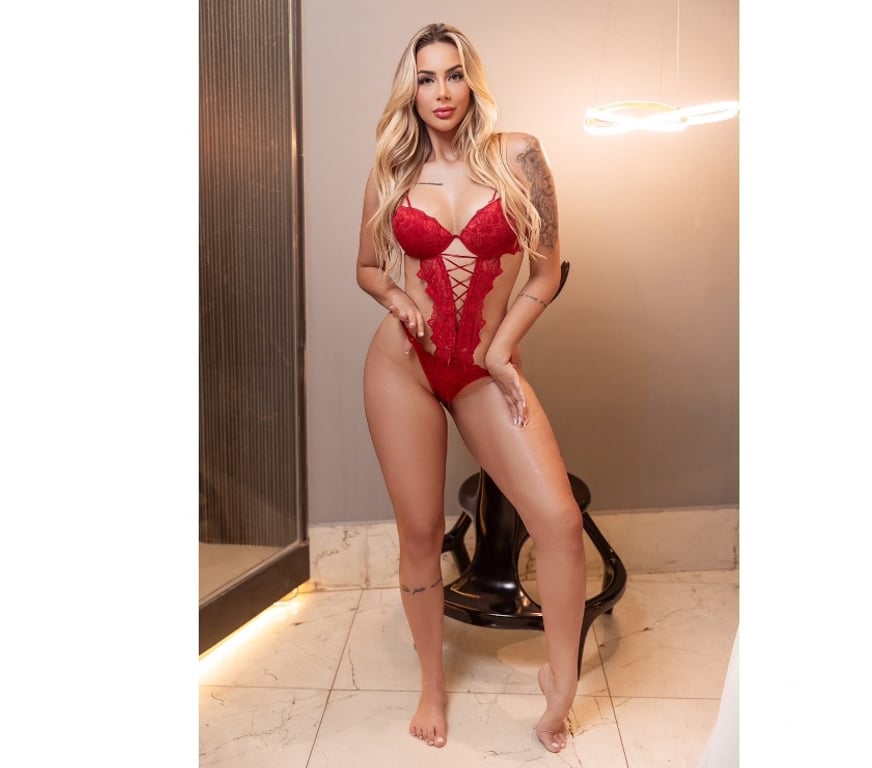 Escorts East London Beckton - East London - Photos for ✨SEXY BLONDE MODEL ✨ BRAZILIAN PARTY GIRL 🎉