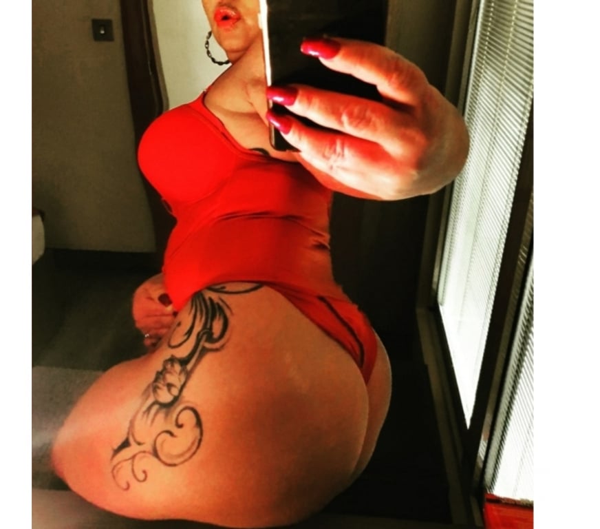Escorts North West London Kilburn - North West London - Photos for TIFFANY NEW❤️CURVY BIG ASS❤️BUSTY👑DEEP SLOPPY OWO
