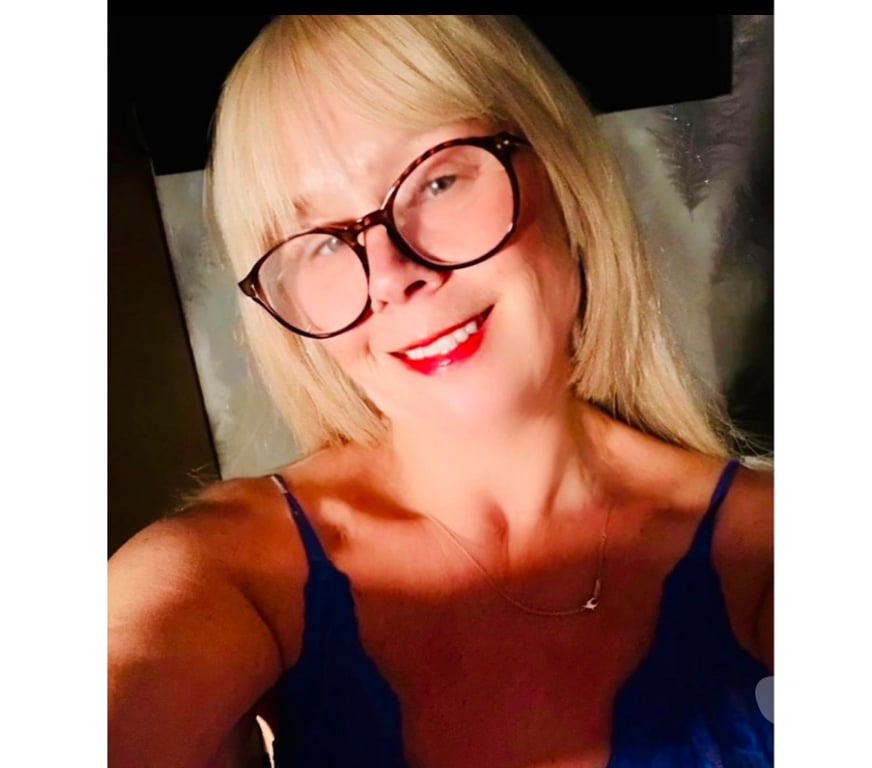 Adult Entertainment Central London Westminster - Central London - Photos for Ms Pinky - Blonde MILF with busty JJ chest. TG: Mzzpinkie