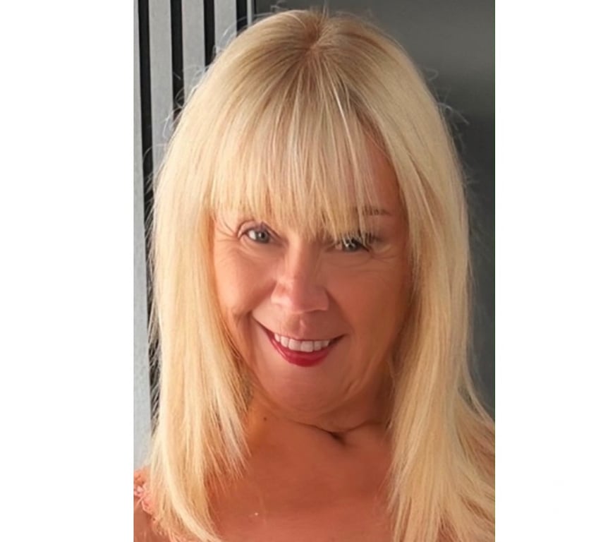 Adult Entertainment Central London Westminster - Central London - Photos for Ms Pinky - Blonde MILF with busty JJ chest. TG: Mzzpinkie