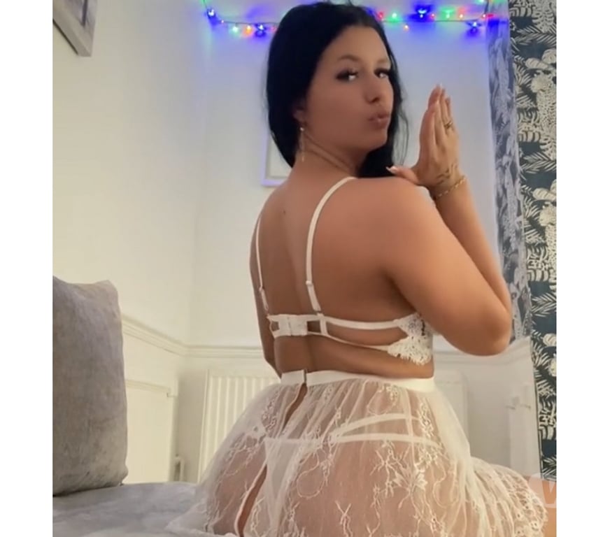 Escorts Merseyside Liverpool - Photos for Elegant and Sophisticated Companion in Liverpool❤️
