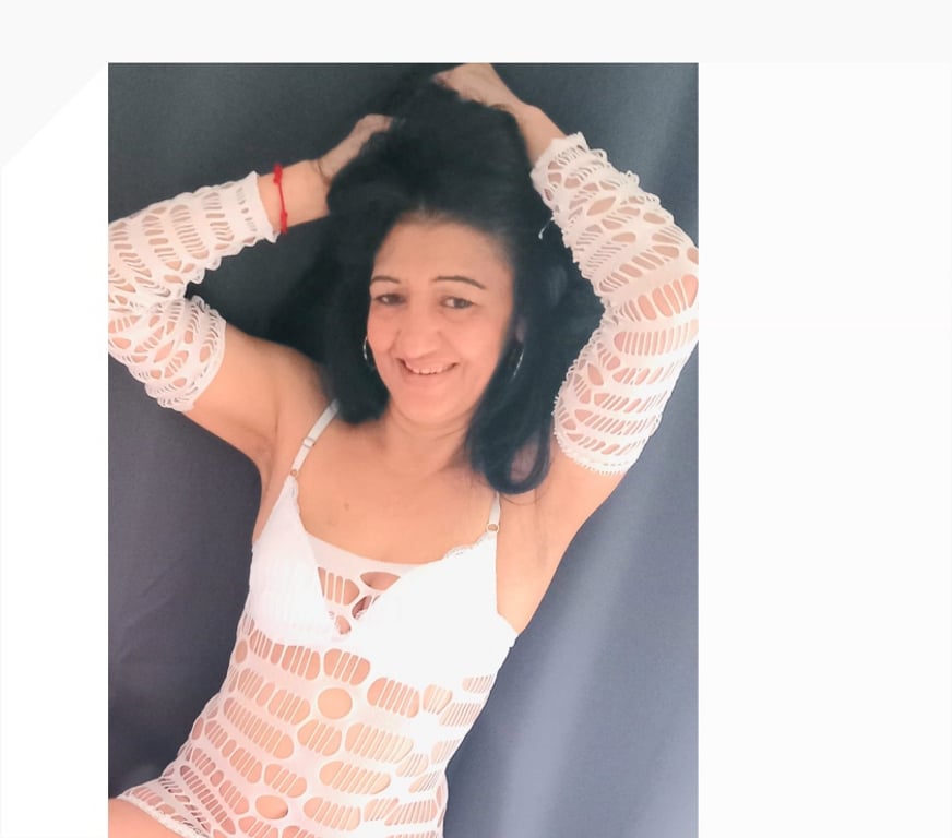 Escorts North West London Wembley Park - North West London - Photos for MIRA MILF 💦🔥PART GIRL📲