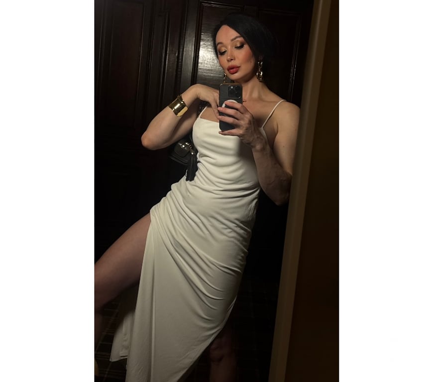 Escorts North Lanarkshire Motherwell - North Lanarkshire - Photos for 🟨🌙🟪ALLURING ADORA MILF Mature fine lingerie