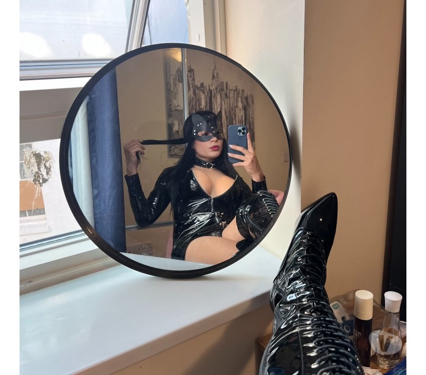 Trans Escorts North Yorkshire Middlesbrough - Photos for Alice Dominatrix 😈🔥 Fake tits