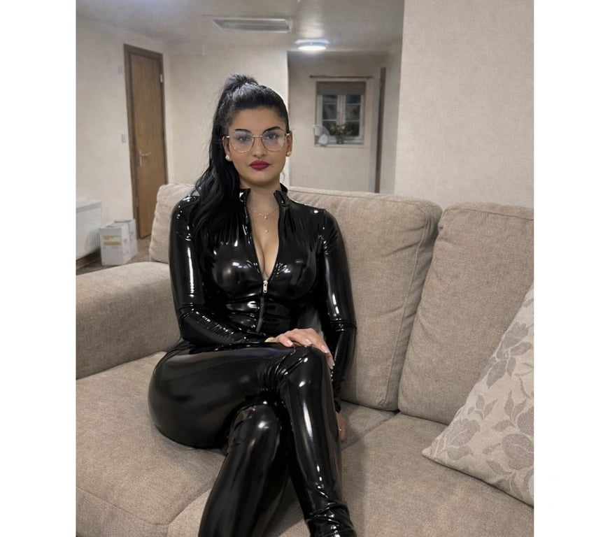 Escorts Bedfordshire Luton - Photos for 😈 INCALL 😈 PARTY 😈