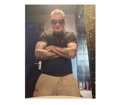 Adult Dating Leeds City Centre Leeds - Photos for Mature Gym Going Male 💪 looking for NAUGHTY FEMALE FUN