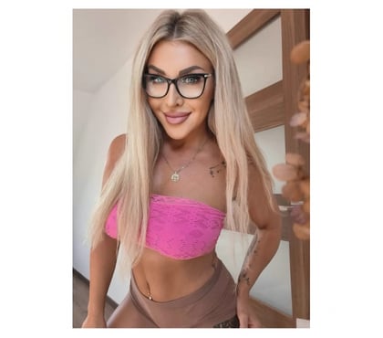 Escorts Middlesbrough Town Centre Middlesbrough - Photos for NAUGHTY AURA 😏 PARTY GIRL BIG 🍑🔥