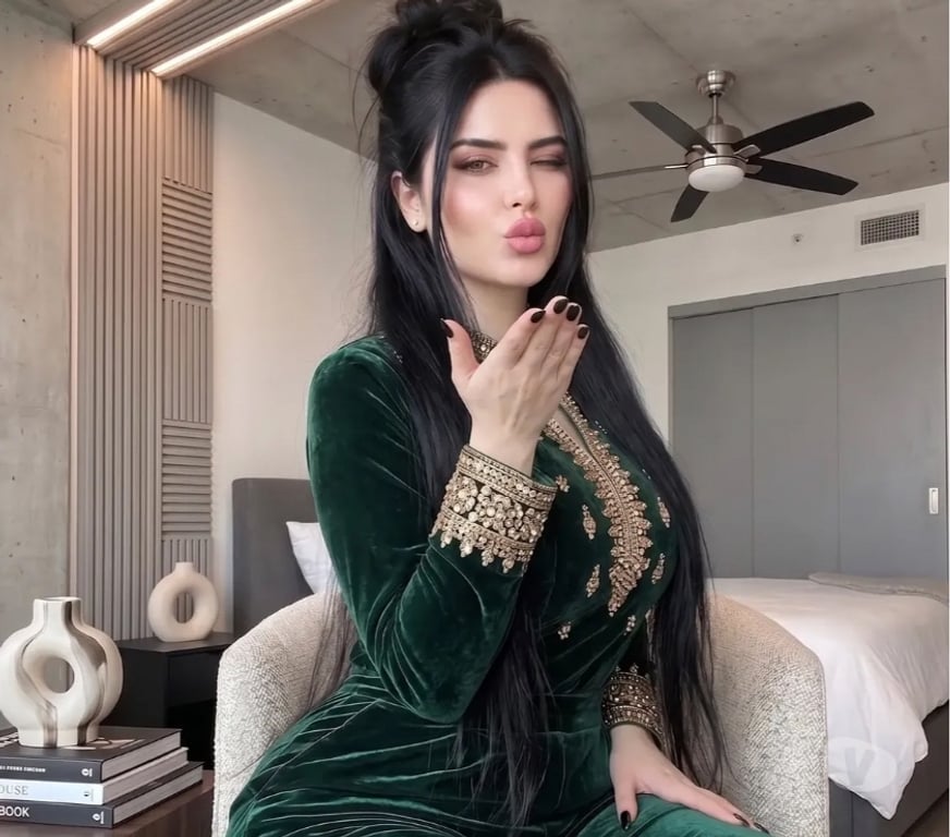 Escorts Slough Slough Town Centre - Slough - Photos for New girl in town just 5days 24 7 Pakistan best Owo