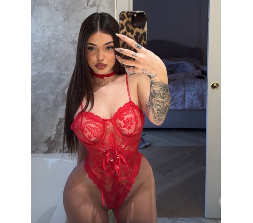 Escorts South Yorkshire Sheffield - Photos for 💋😈 LARISSA BRUNETTE PARTYING🎀