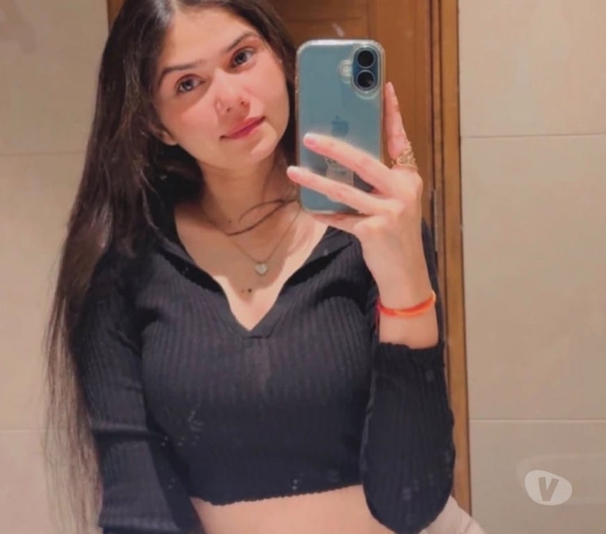 Escorts South East London Croydon - Photos for Charming and Warm-Hearted Indian Companion in Your area