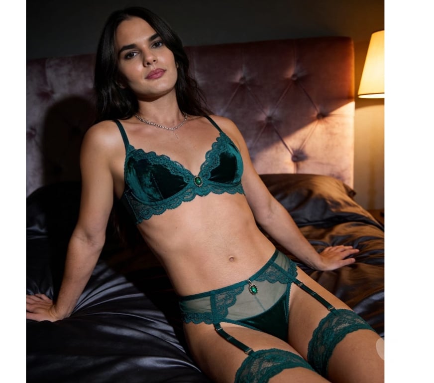 Trans Escorts East London Redbridge - Photos for Vívian new in tow