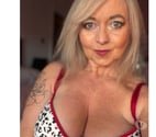 Cardiff City Centre - Cardiff — SEXY MATURE BIG BOOBED MILF online WhatsApp 07880024907
