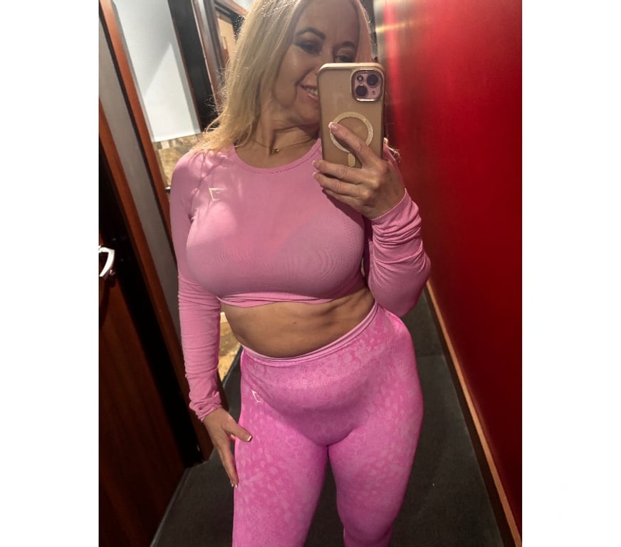 Adult Entertainment Cardiff Cardiff City Centre - Cardiff - Photos for VIDEO and PHONE CALLS with SEXY BIG BOOBED MILF 07505807938