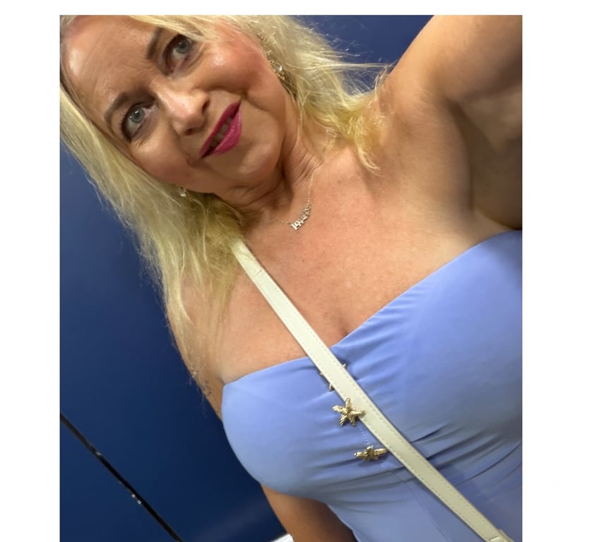 Adult Entertainment Cardiff Cardiff City Centre - Cardiff - Photos for BRITISH CURVY WELSH ROLE PLAY TABOO MILF ♥️ 🔥