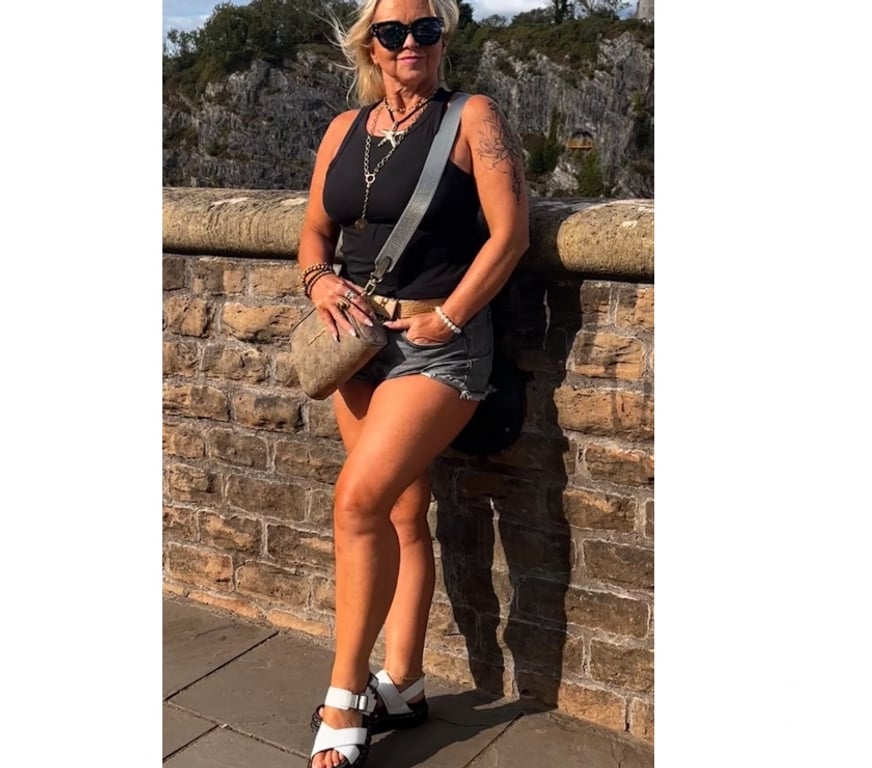 Adult Entertainment Cardiff Cardiff City Centre - Cardiff - Photos for SEXY MATURE BIG BOOBED MILF online WhatsApp 07880024907