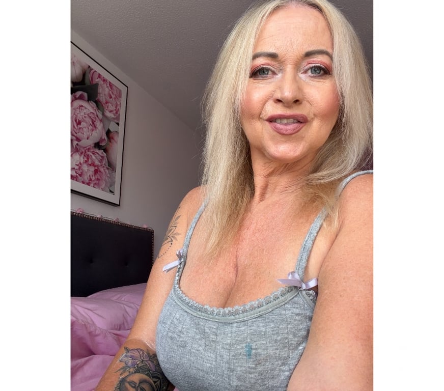 Adult Entertainment Cardiff Cardiff City Centre - Cardiff - Photos for BRITISH CURVY WELSH ROLE PLAY TABOO MILF ♥️ 🔥