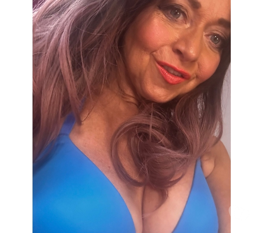 Adult Entertainment Cardiff Cardiff City Centre - Cardiff - Photos for ONLINE CURVY ROLE PLAY TABOO MILF ♥️ 🔥 07880024907