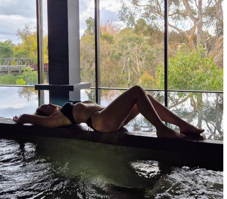 Escorts West Yorkshire Leeds - Photos for Sensual erotic lomi massage bliss