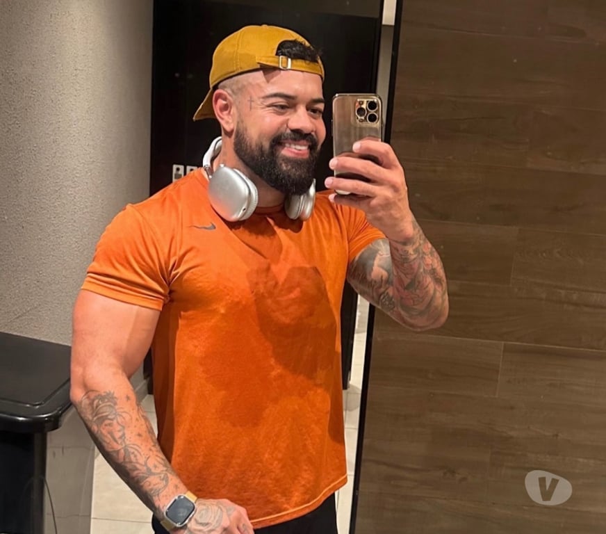  Gay massage Staffordshire South Staffordshire - Photos for 🔥STRAIGHT MAN FROM BRAZIL - OUT AND DISCREET🔥