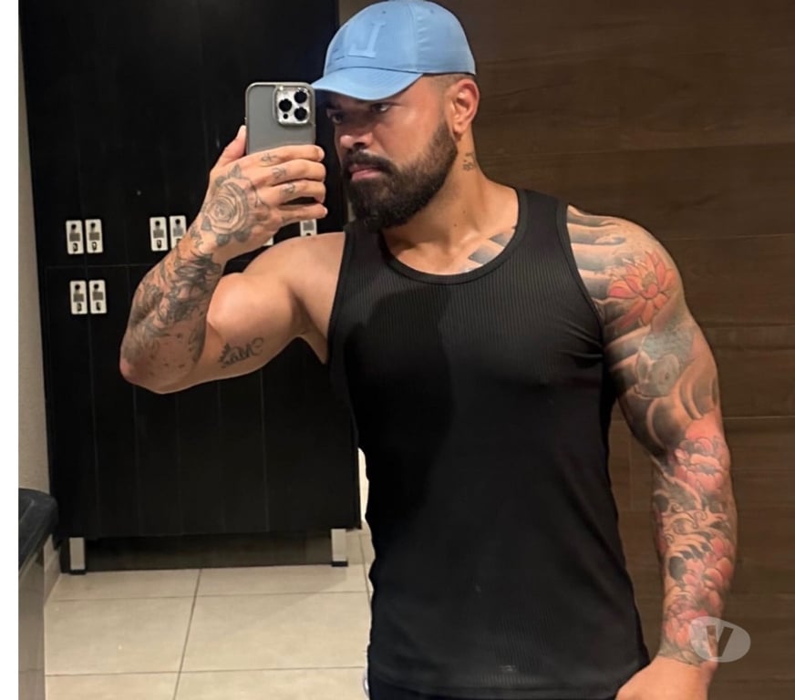  Gay massage Staffordshire South Staffordshire - Photos for 🔥STRAIGHT MAN FROM BRAZIL - OUT AND DISCREET🔥