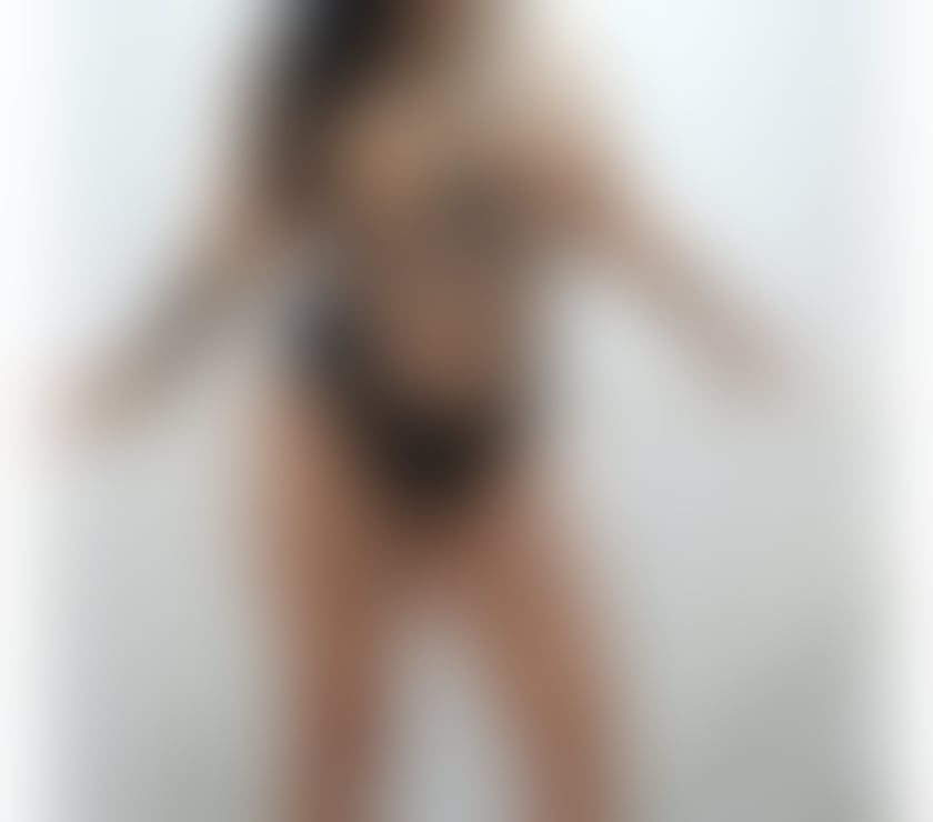 Escorts Stratford East London - Photos for Claudia new girl in your town Party girl