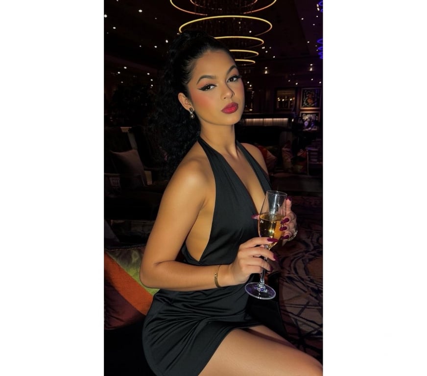Escorts South East London Surrey Quays Station - South East London - Photos for ELOÍSA SEXY AND IMPOSSIBLE TO FORGET 😘❤️‍🔥