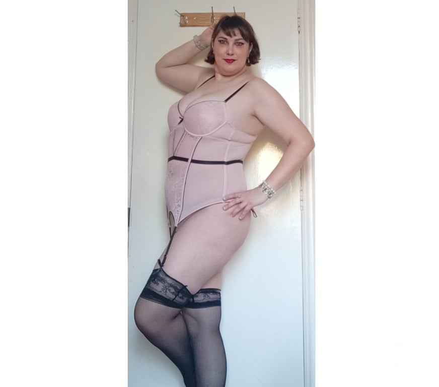 Escorts North West London Willesden Green - North West London - Photos for CHARMING ANNE LOVELY Sexy 😘😍