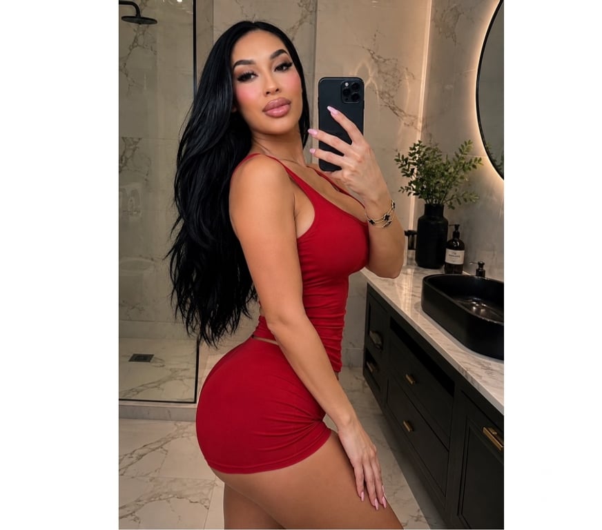Escorts East London Redbridge - Photos for SEXY ERIKA💜BEST SLOPPY BJ OWO IN ILFORD💋FKISS❤️GFE