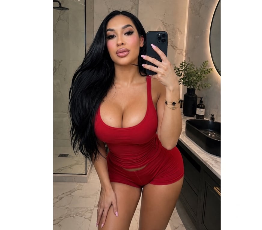 Escorts East London Redbridge - Photos for SEXY ERIKA💜BEST SLOPPY BJ OWO IN ILFORD💋FKISS❤️GFE