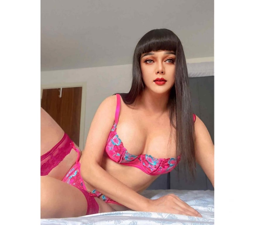 Escorts West Midlands Dudley - Photos for Ts Chada Ladyboy visiting Brierley Hill Dudley DY5