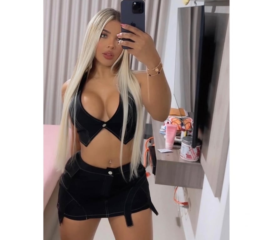 Escorts South West London Stockwell - South West London - Photos for 🎀🎉👑Bruna Partying delight👠WhatsApp babe🍒