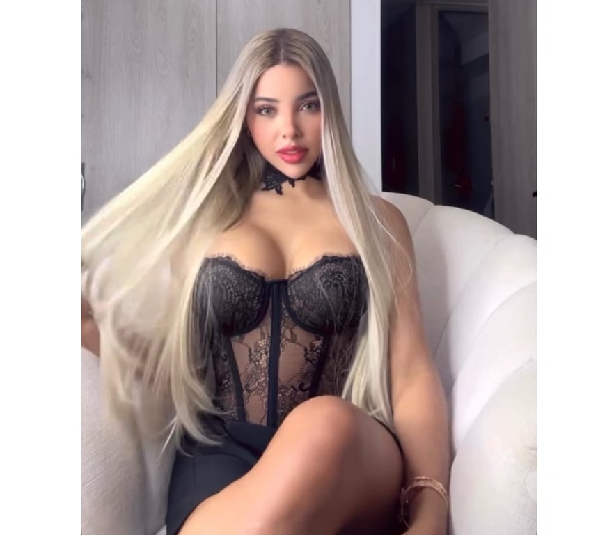 Escorts South West London Stockwell - South West London - Photos for 🎀🎉👑Bruna Partying delight👠WhatsApp babe🍒