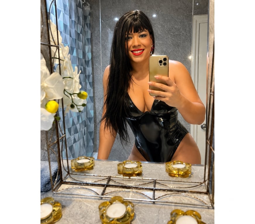 Escorts Highland Inverness - Highland - Photos for COUPLES TS FOUR HAND MASSAGE LARA AND DONNA INVERNESS NOW