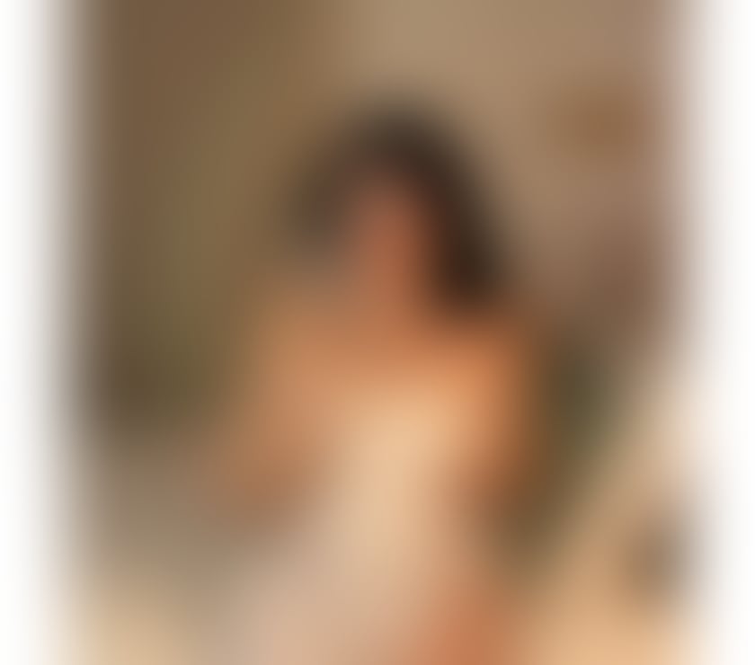 Escorts Wiltshire Swindon - Photos for My first week here, I'm Brazilian.