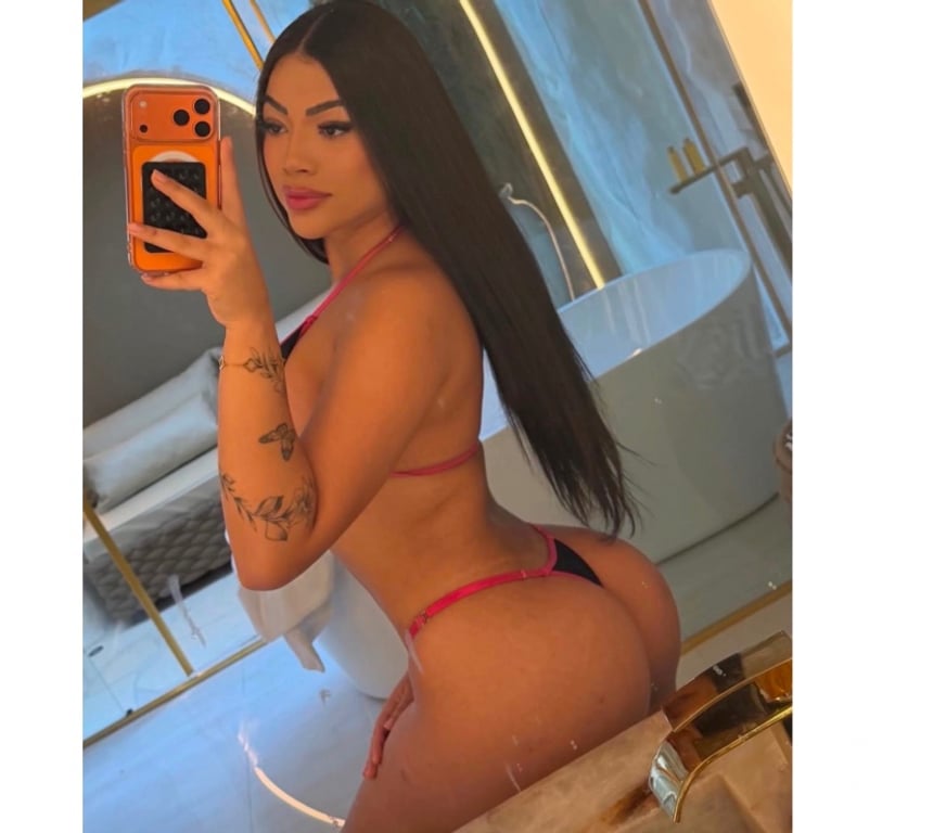 Escorts York York City Centre - York - Photos for Karina party girl perfect , Brazilian 🇧🇷✨