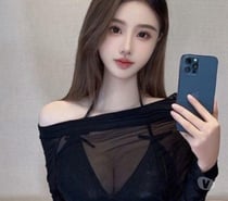 Photos for Elegant Asian Companion In M4
