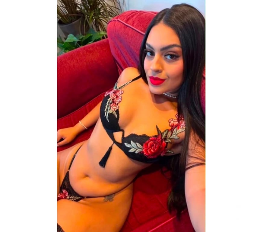 Escorts Leicestershire Leicester - Photos for LARY PARTY GIRL GIRL 100% REAL