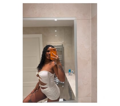 Escorts Aldgate East East London - Photos for CURVY BRAZILIAN 🇧🇷🇧🇷🇧🇷