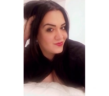 Photos for Lunna BRAZILIAN HOT GIRL 🔥